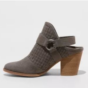Womens heel bootie
